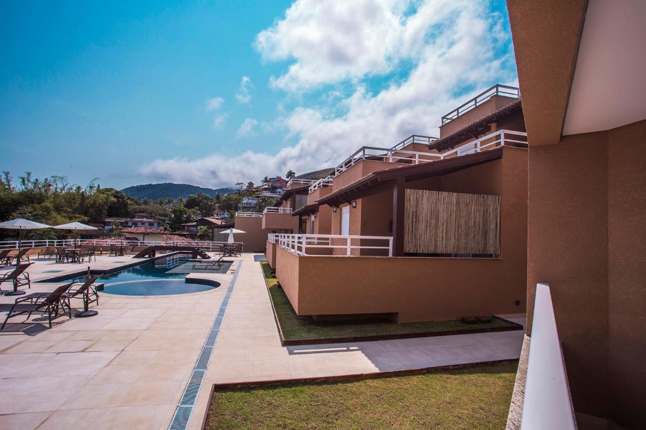Residences *
