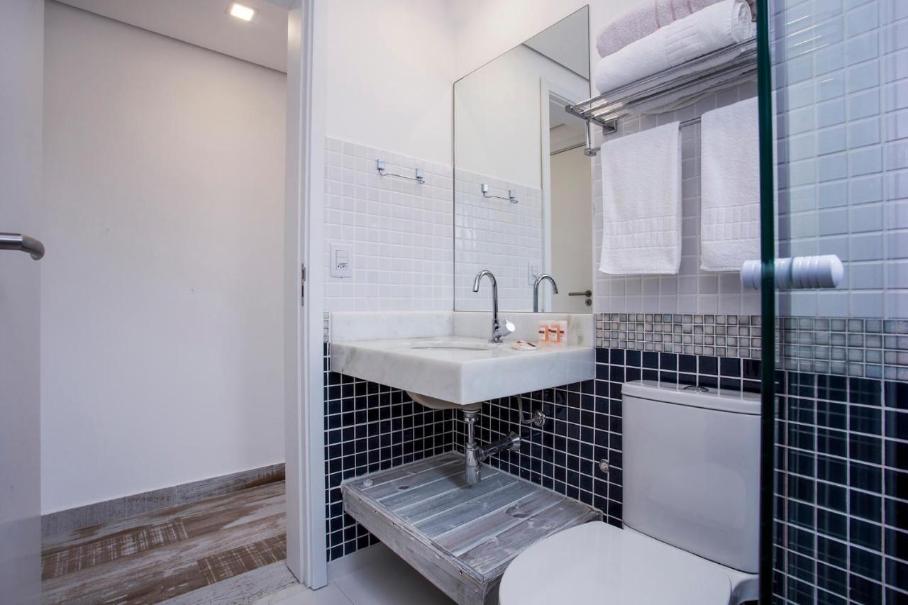 Apartment Residences *